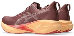 Asics Novablast 5 W 1012b765-600